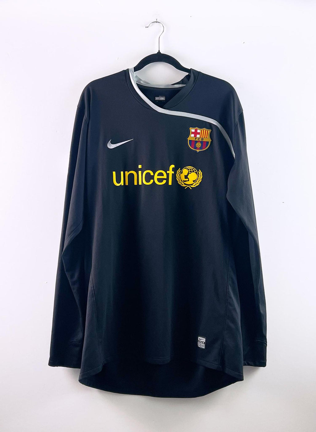 '08 FC Barcelona Goalkeeper Kit - 'V. Valdes #1'