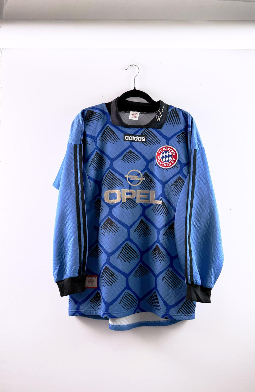 '95-97 Bayern Muchen Goalkeeper Kit - 'Kahn #1'