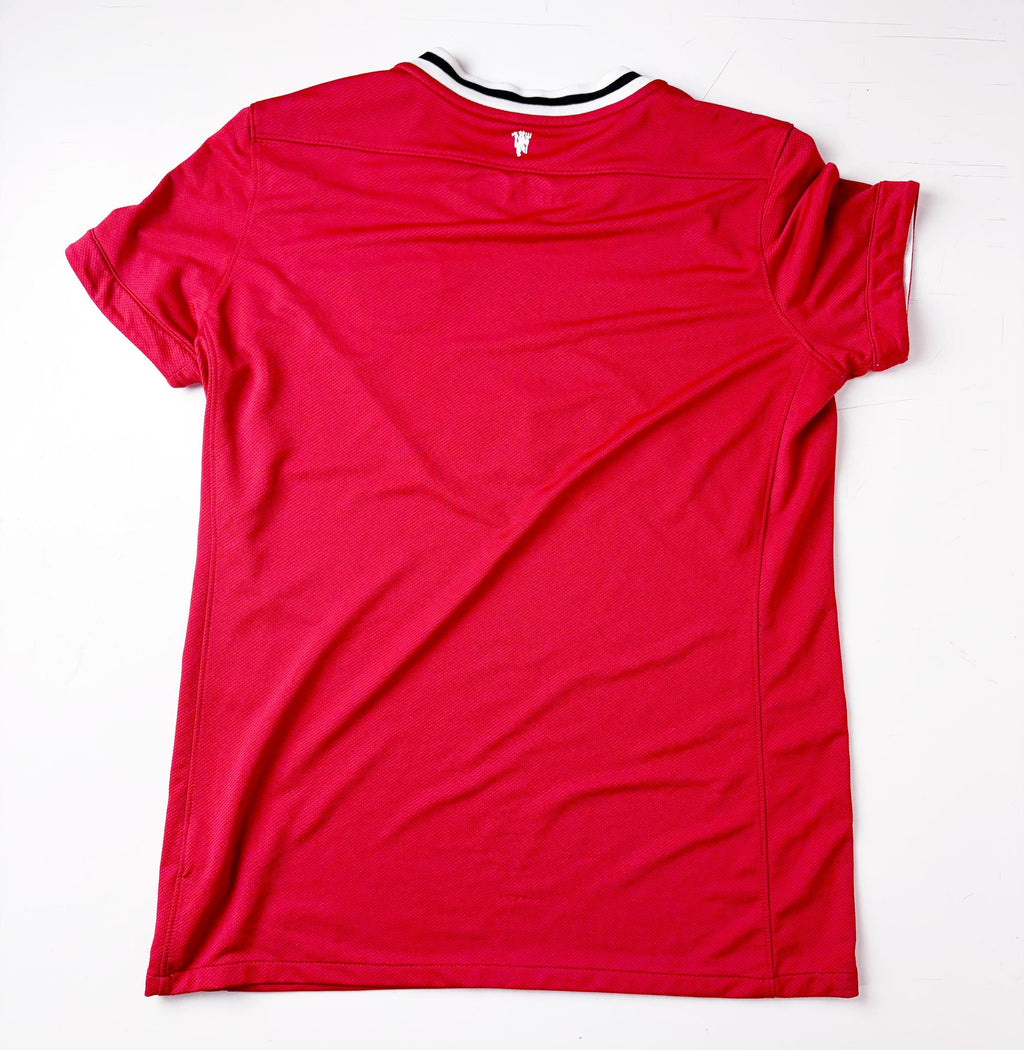 '04 Manchester United Home Kit