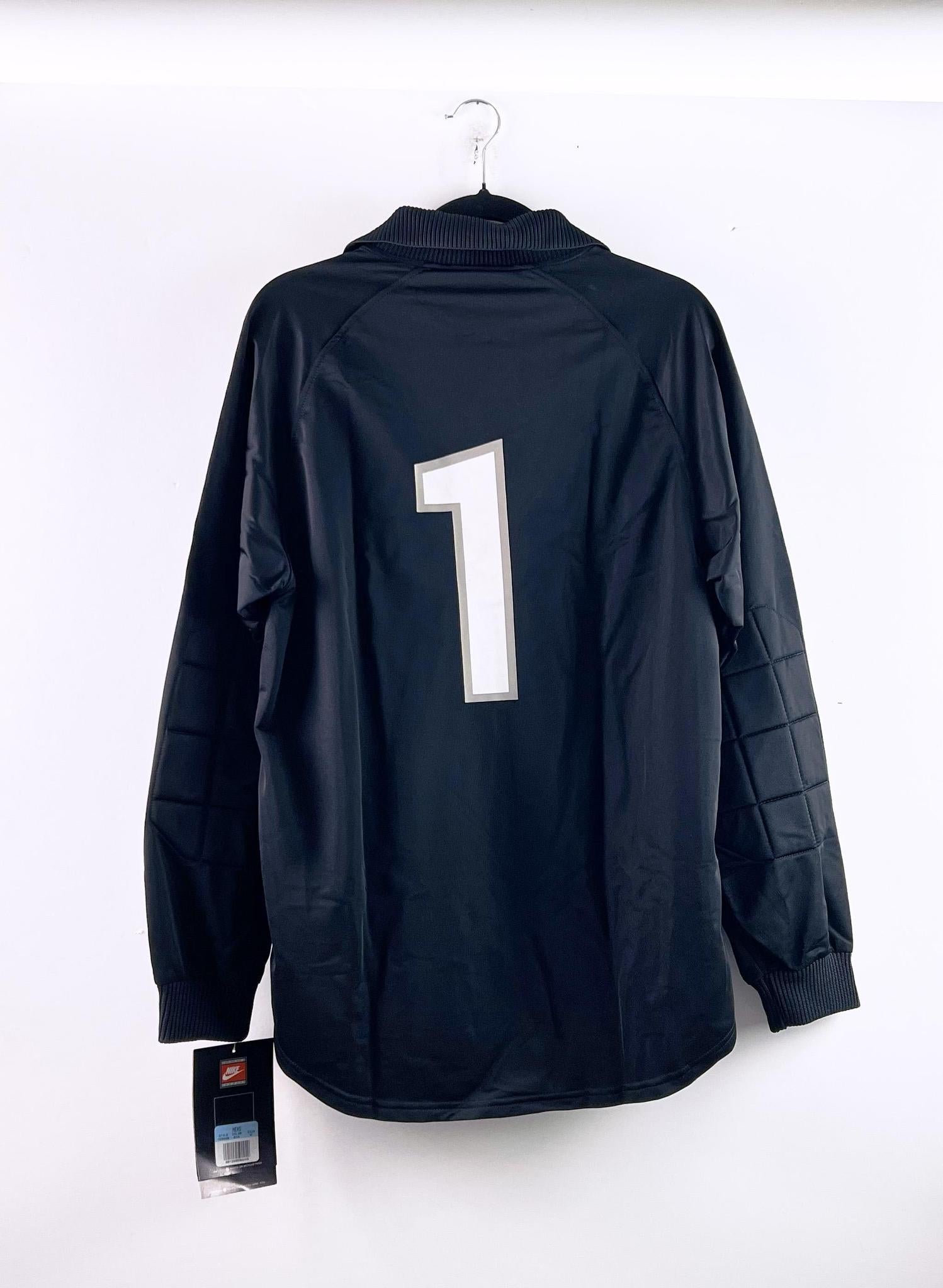 '90s Nikes Goalkeeper Template