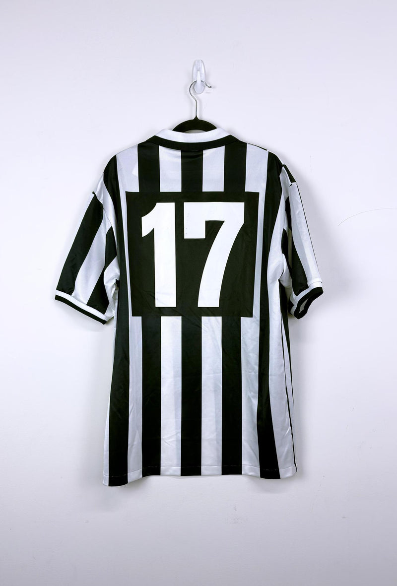 '94-95 Juventus Home Kit - '#17'