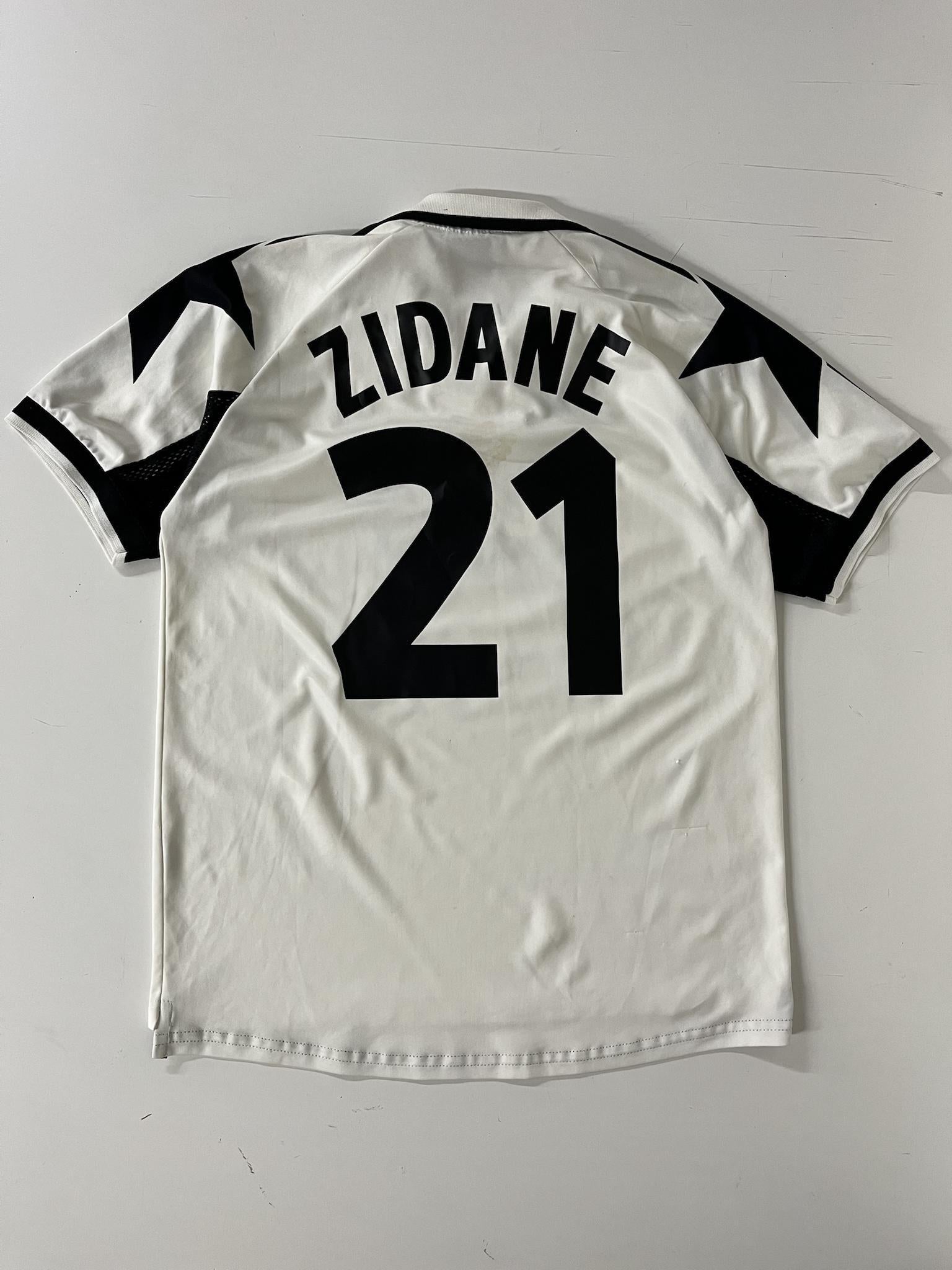 '98-99 Juventus Away Kit - 'Zidane #21'