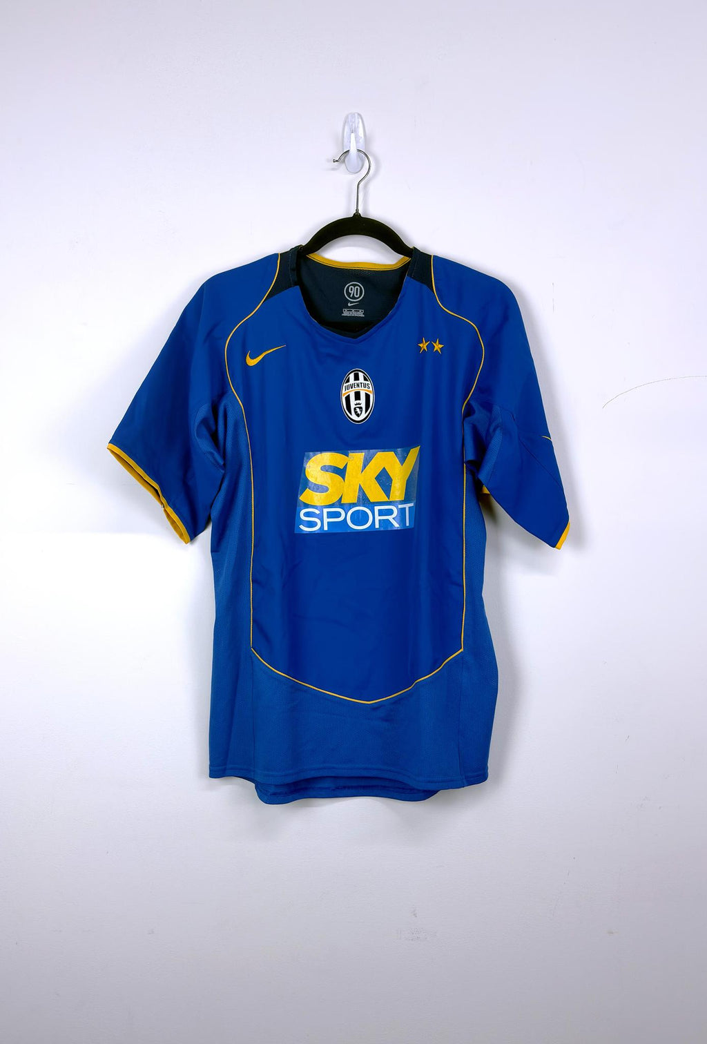 '02-04 Juventus Home Kit