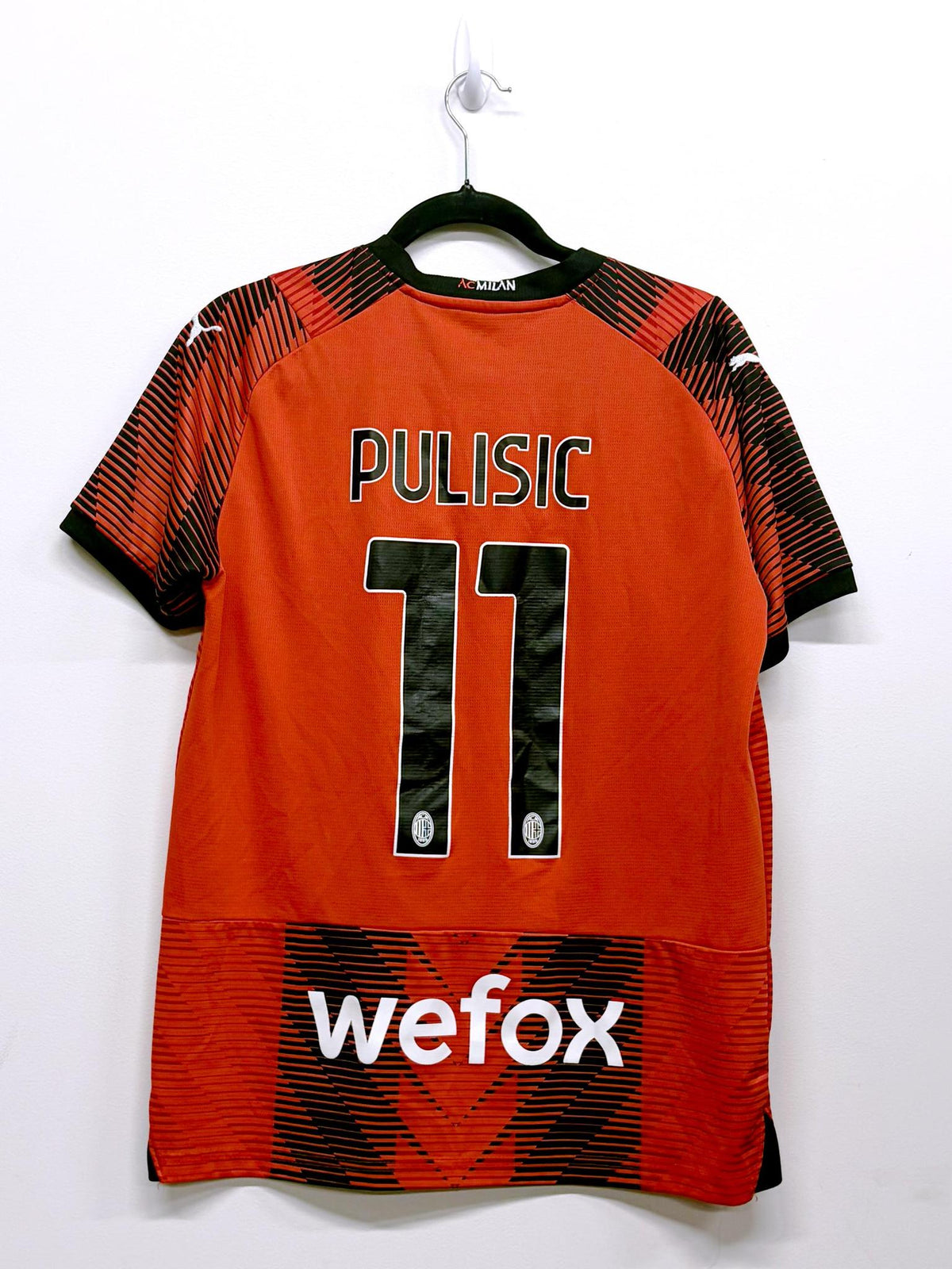 '23-24 AC Milan Home Kit - 'Pulisic #11'