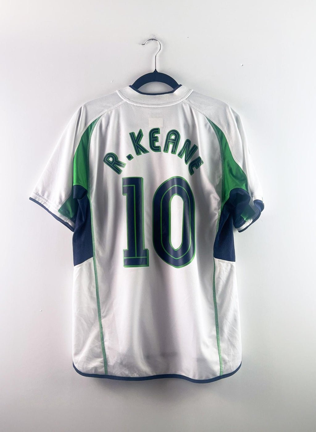 '02 Ireland National Football Team Away Kit - 'R. Keane #10'