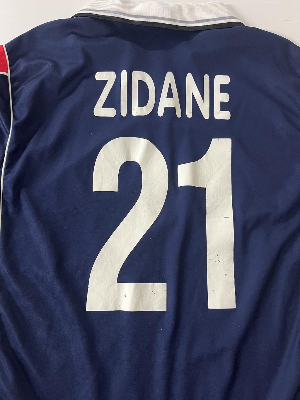 '99-00 Juventus Away Kit - 'Zidane #21'