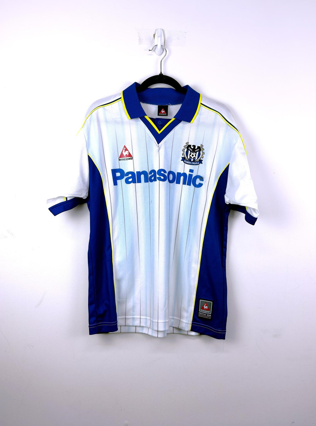 '01 Gamba Osaka Away Kit