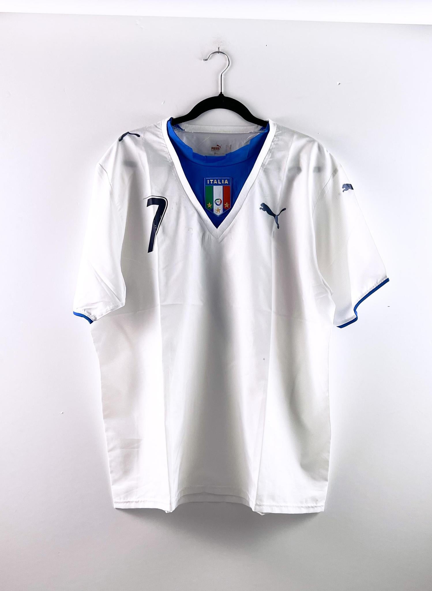 '06 Italy National Football Team Away Kit - 'Del Piero #7'