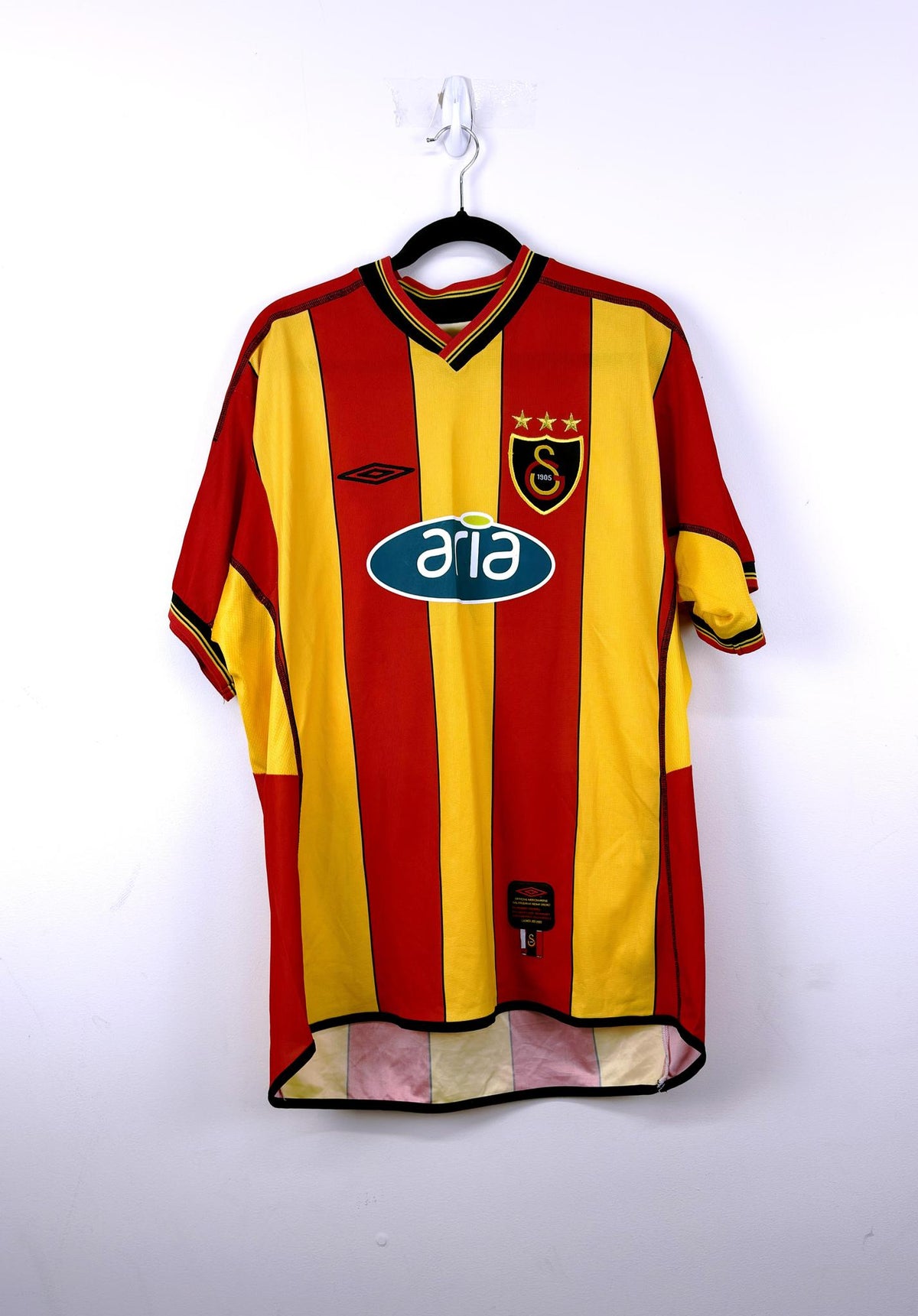 '02-03 Galatasaray S.K. Home Kit - 'Fabio P. #17'