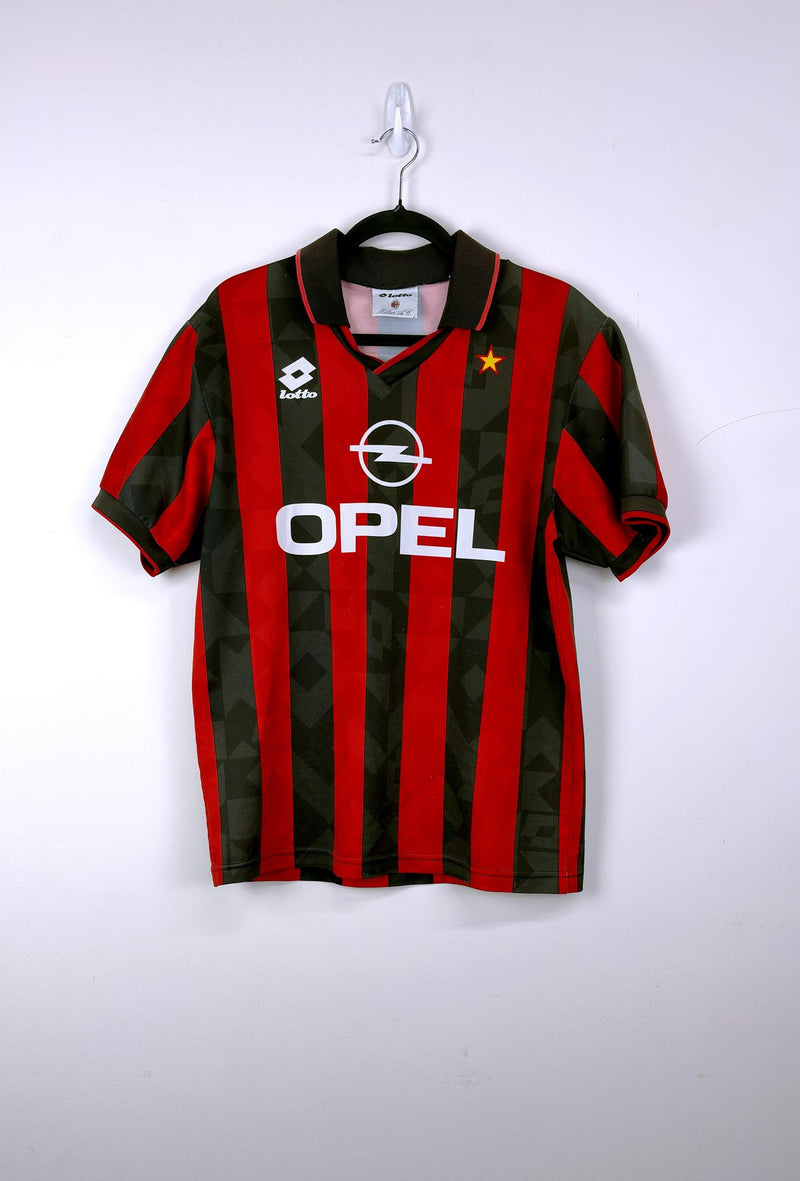 '95-96 AC Milan Home Kit