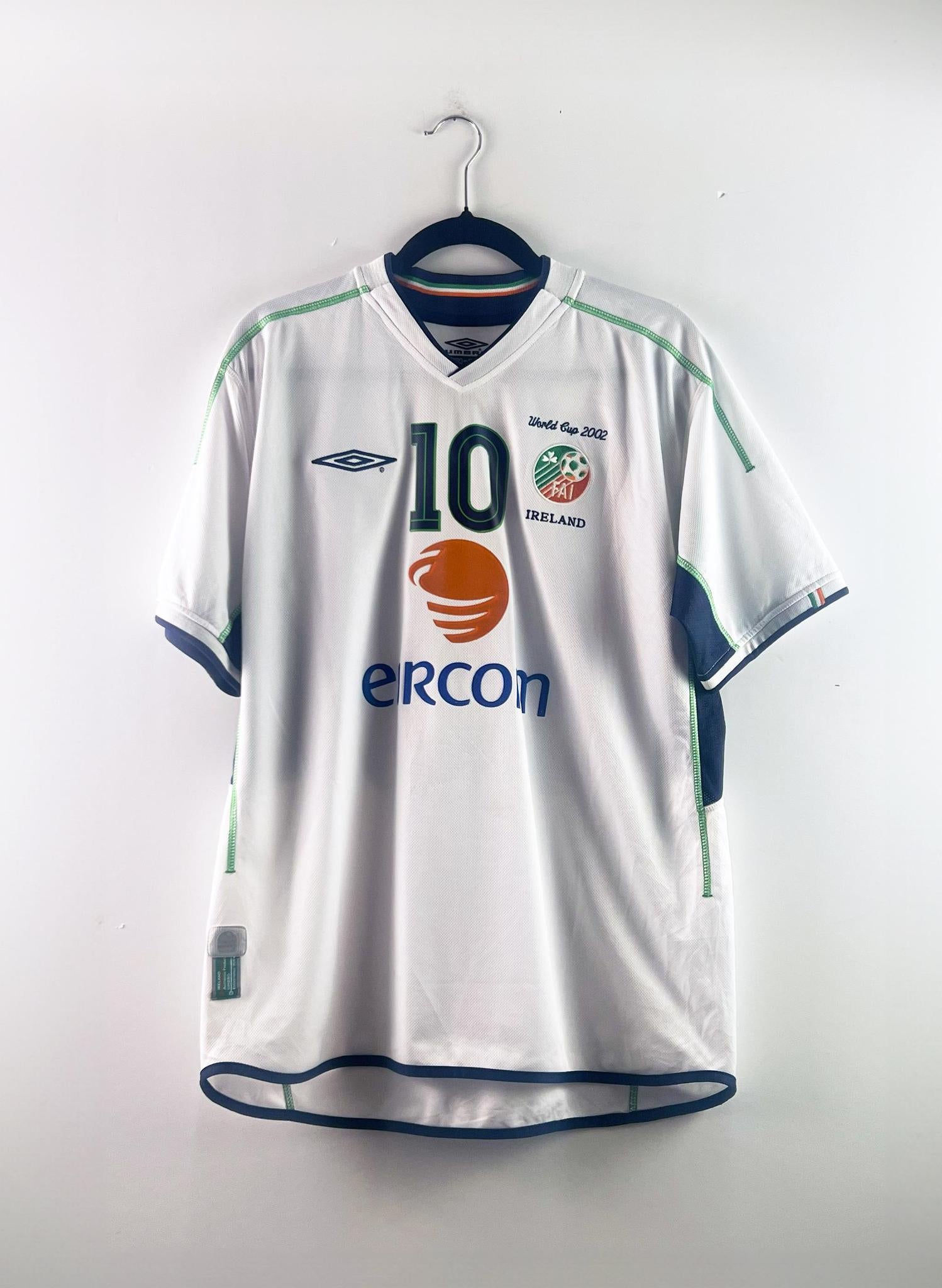 '02 Ireland National Football Team Away Kit - 'R. Keane #10'