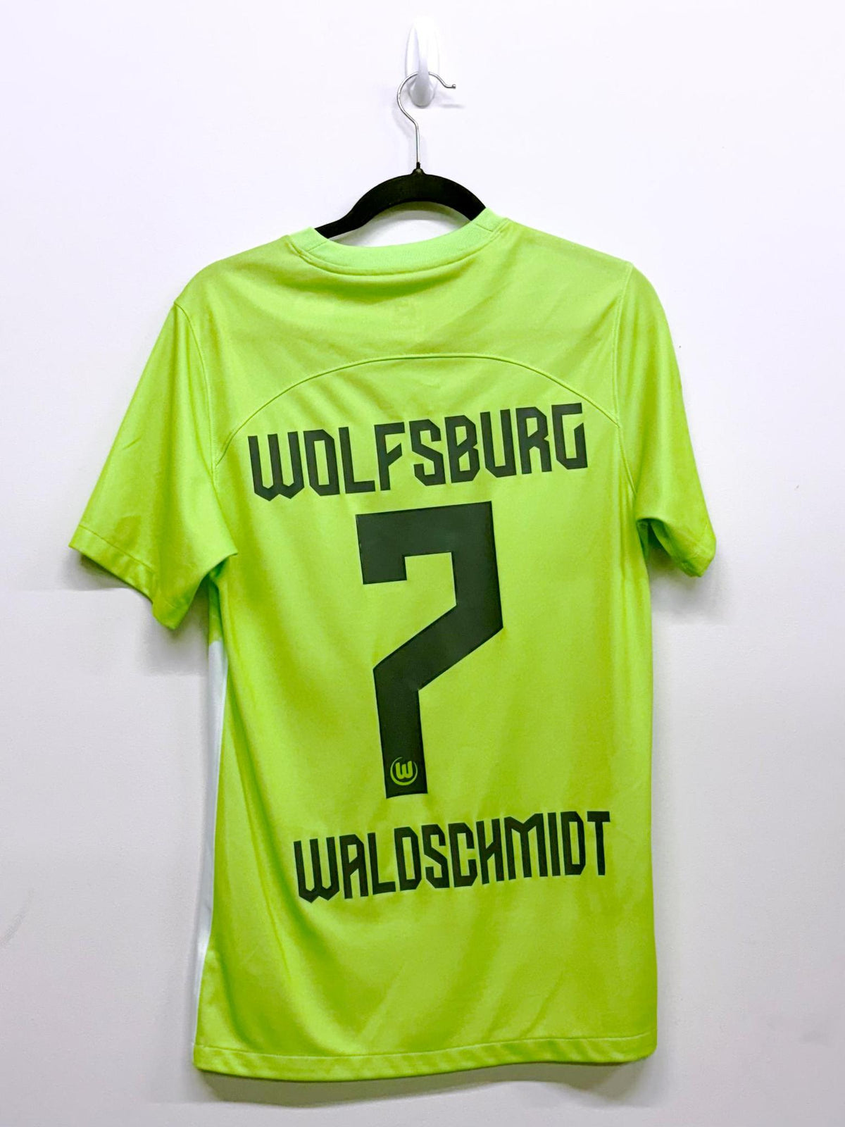 '23 VfL Wolfsburg Goalkeeper Kit - 'Waldschmidt #7'