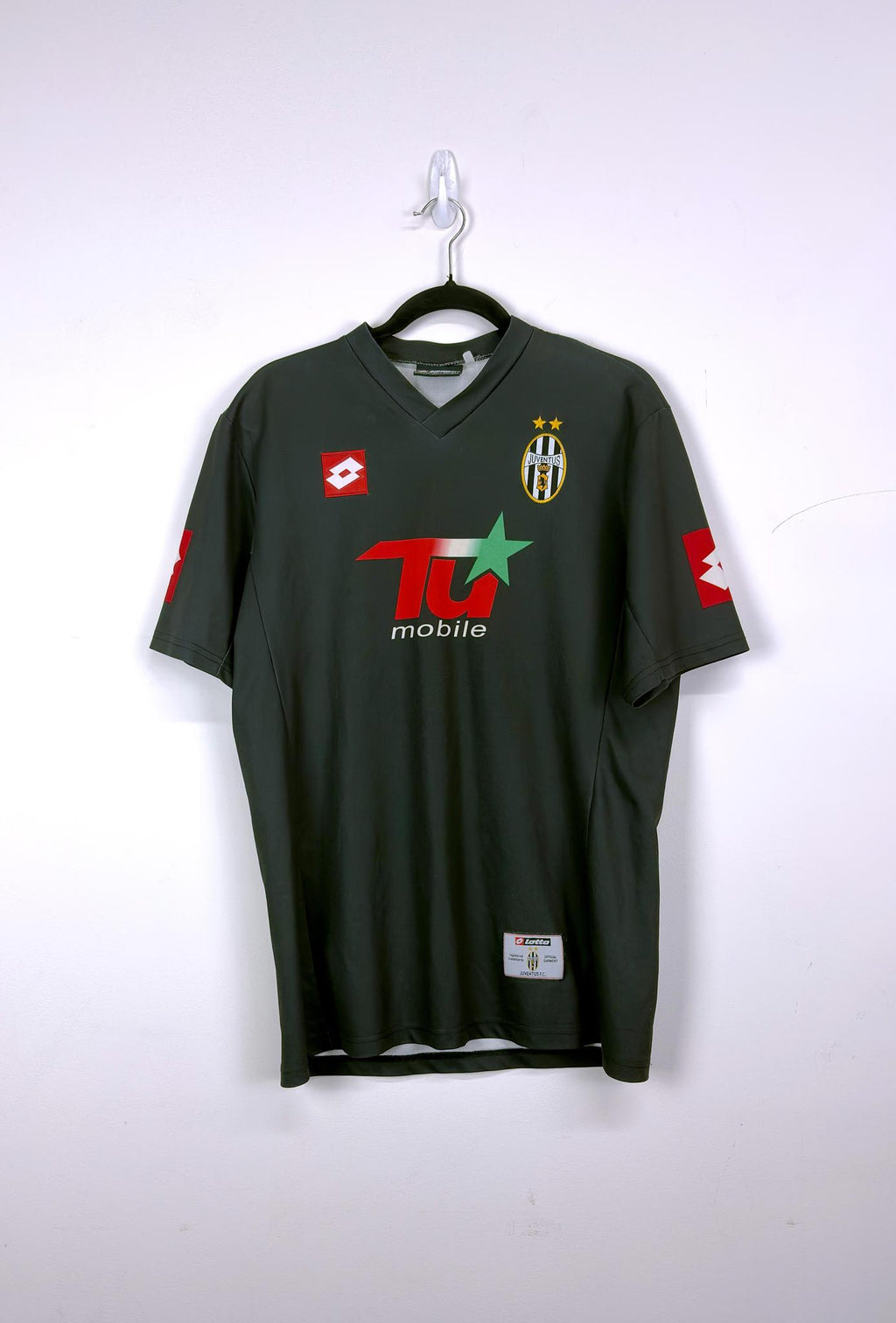 '01-02 Juventus Home Kit