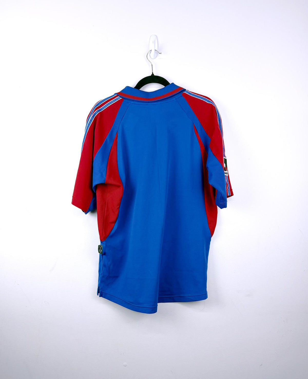 '05-06 FC Tokyo Home Kit