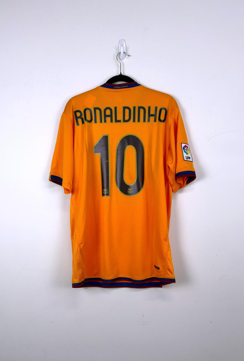 '06-07 FC Barcelona Away Kit - 'Ronaldinho #10'