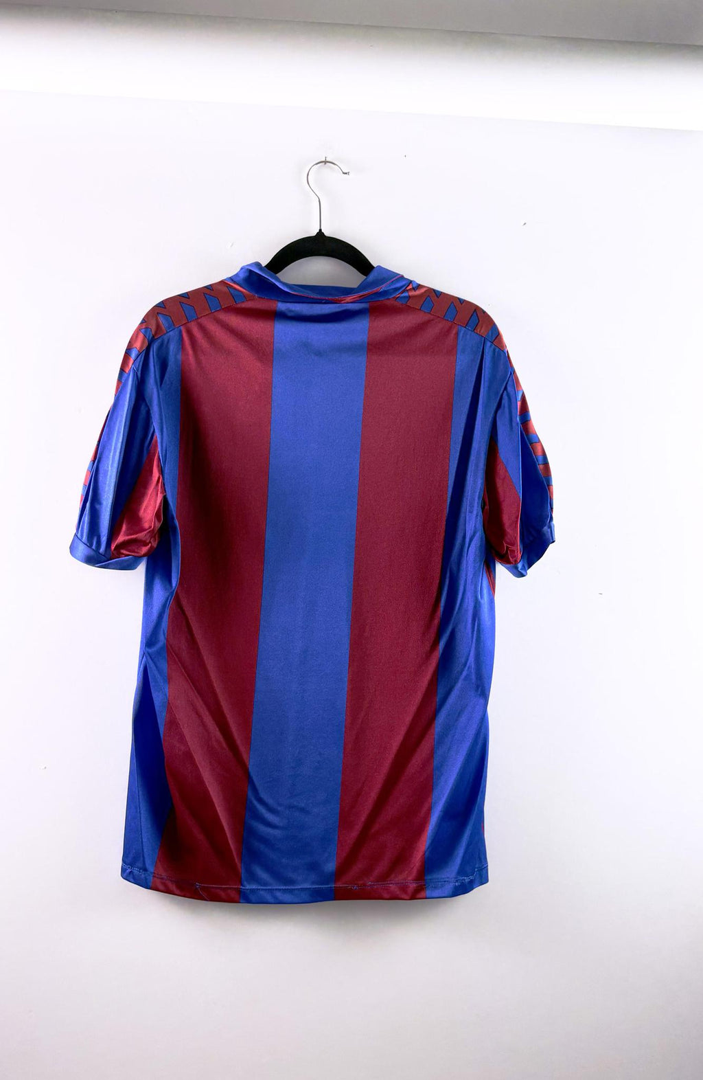 '82-84 FC Barcelona Home Kit