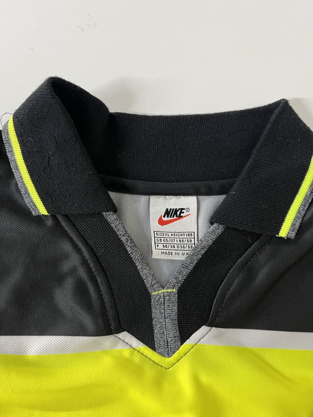 '97-98 Dortmund Home Kit - Sousa #19