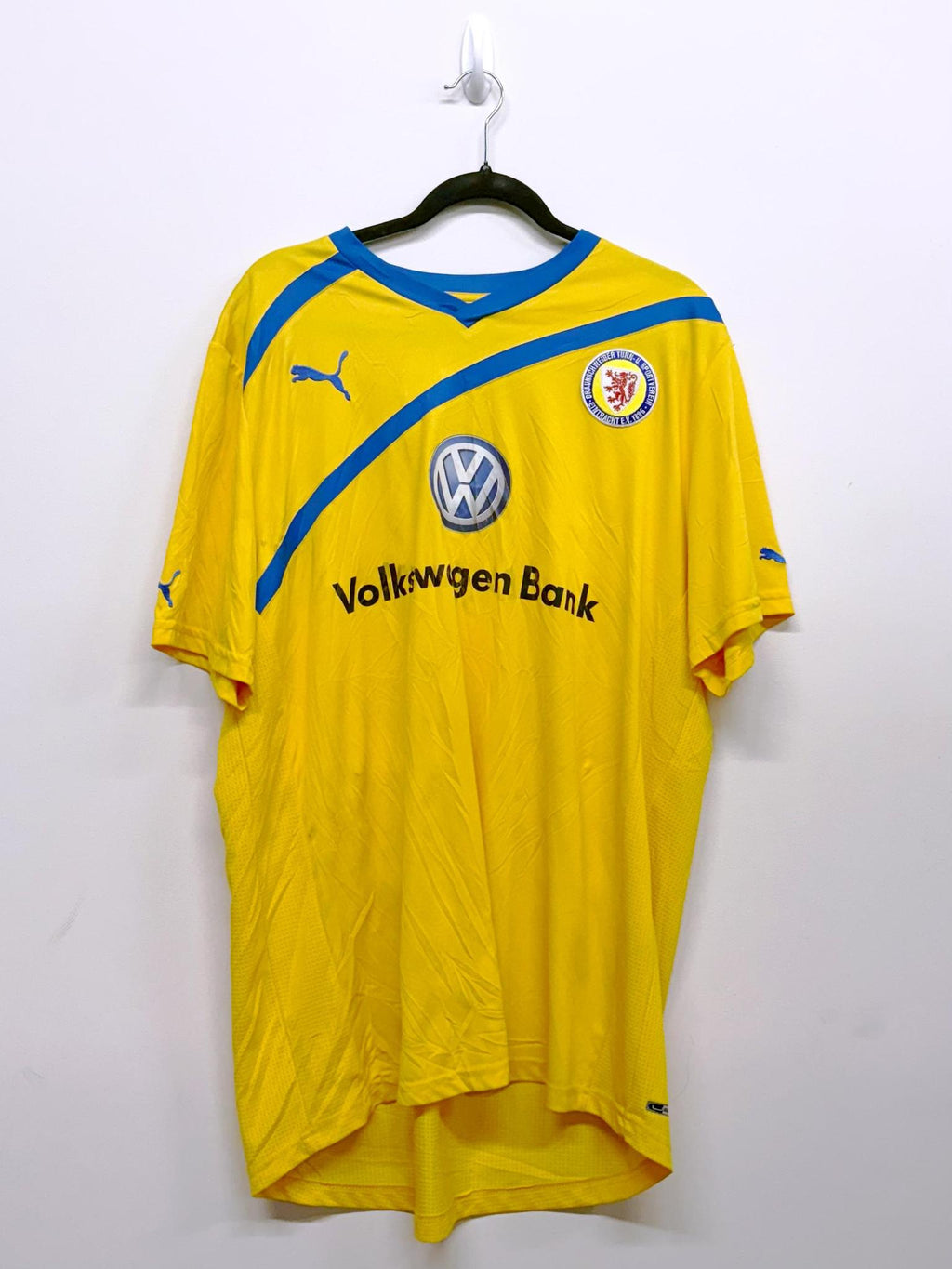 '11-12 Eintracht Braunschweig Home Kit