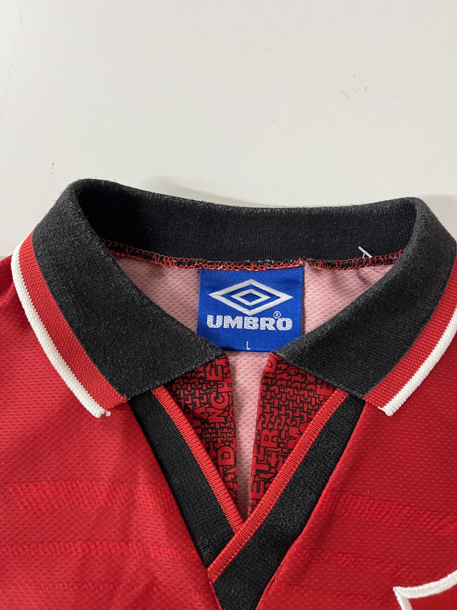 '94-95 Manchester United Home Kit - 'Cantona #7'