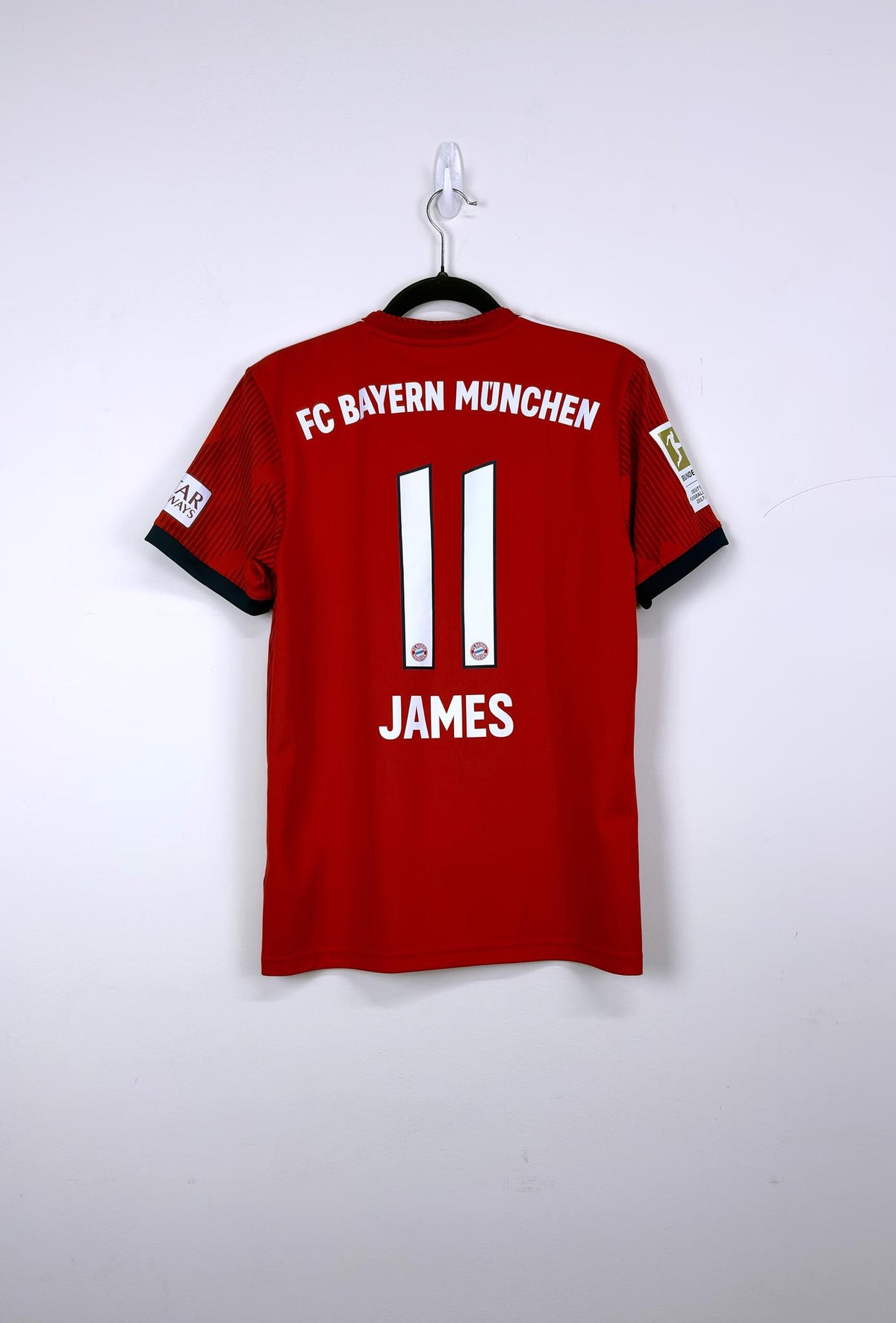 '18 Bayern Munich Home Kit - 'James #11'