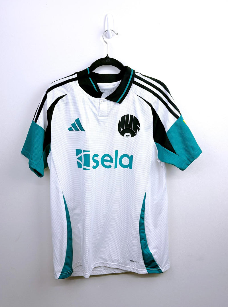 '24 Newcastle United Away Kit - 'Isak #14'