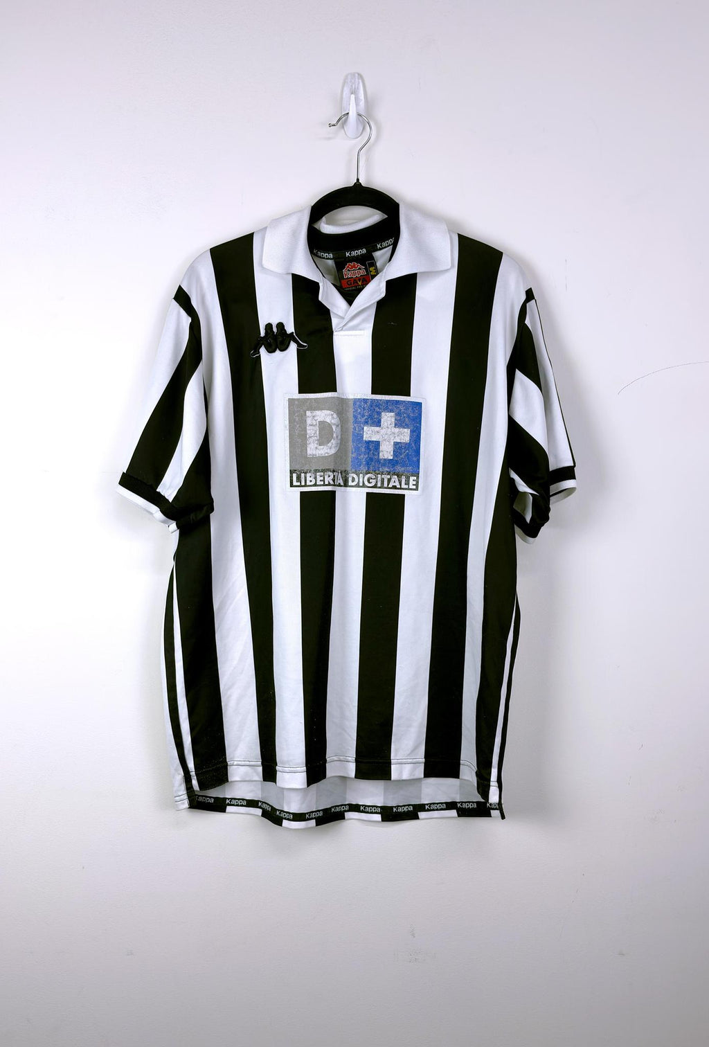 '98-99 Juventus Home Kit