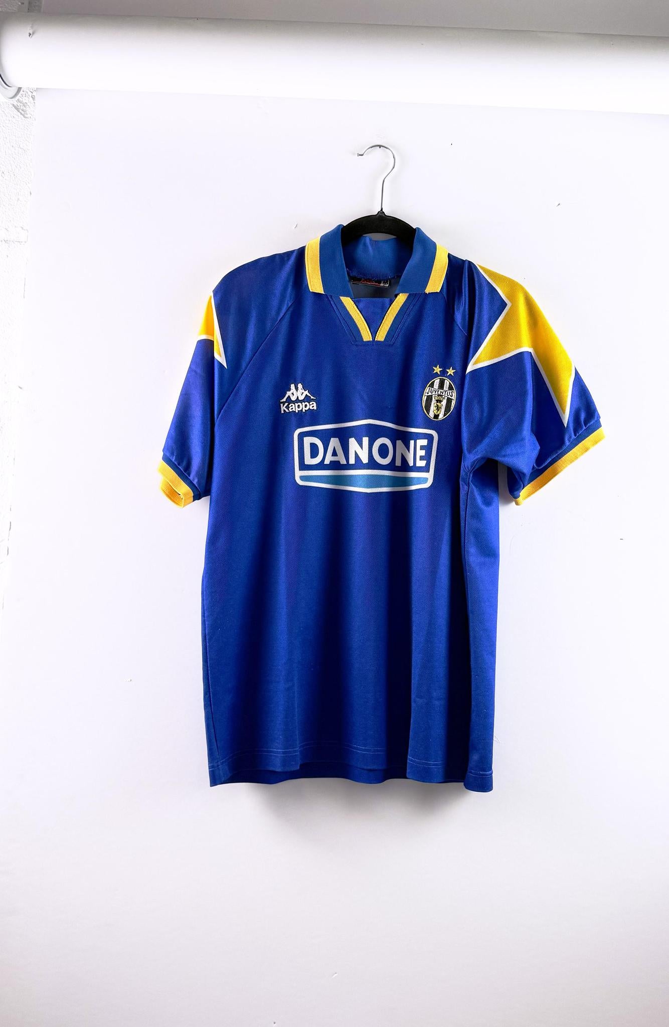 '94-95 Juventus Away Kit