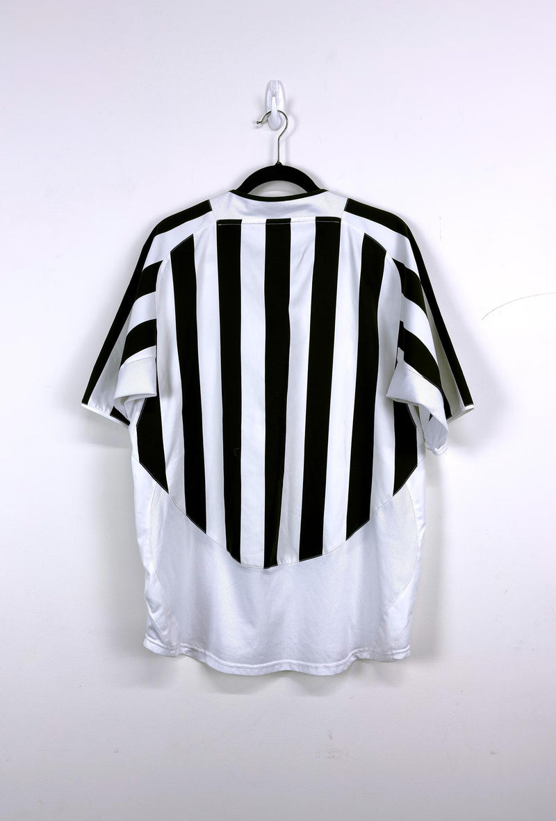 '03-04 Juventus Home Kit