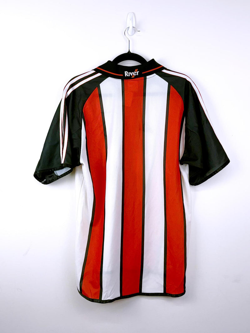 '00 River Plate Home kit