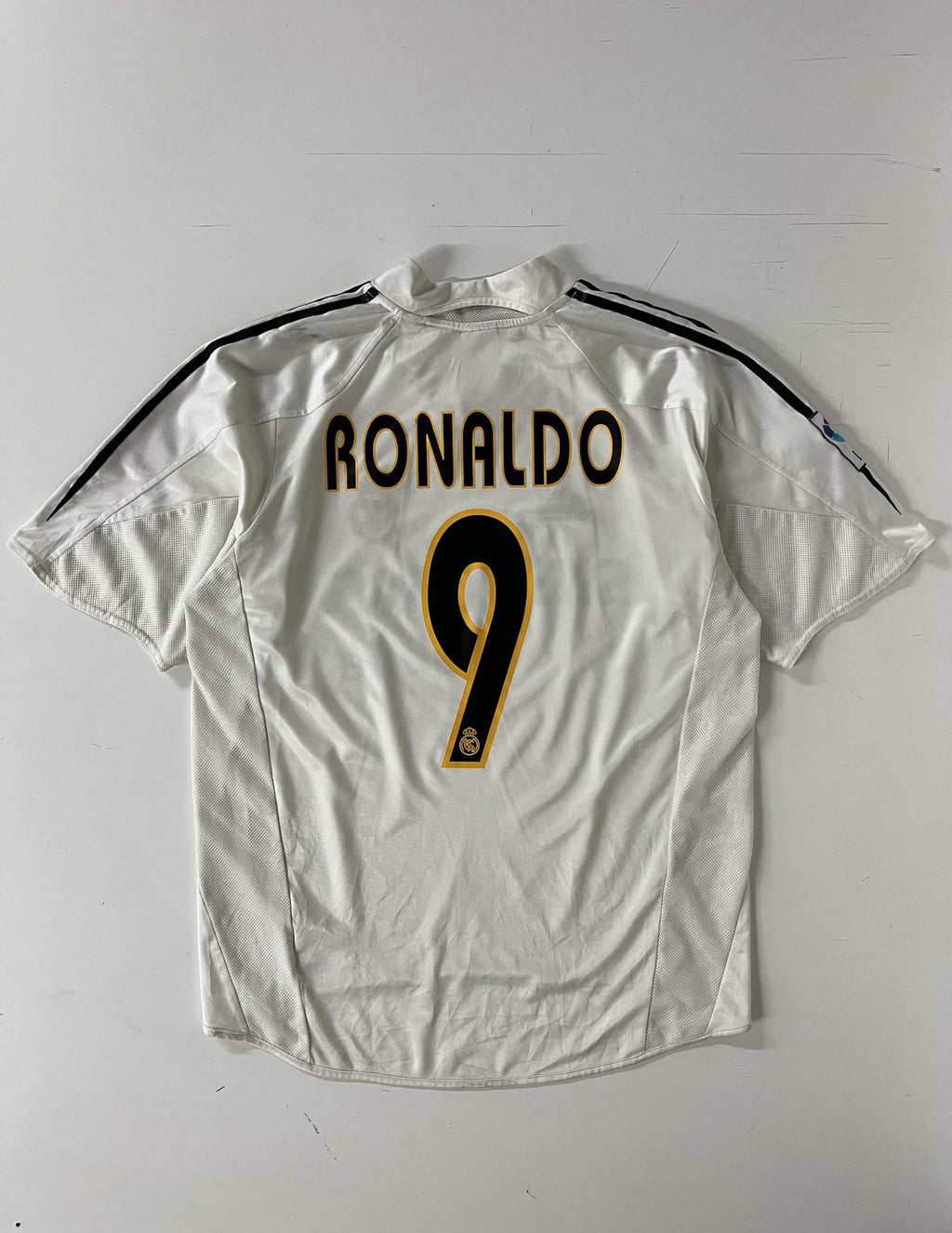 '02 Real Madrid Home Kit - 'Ronaldo #8'