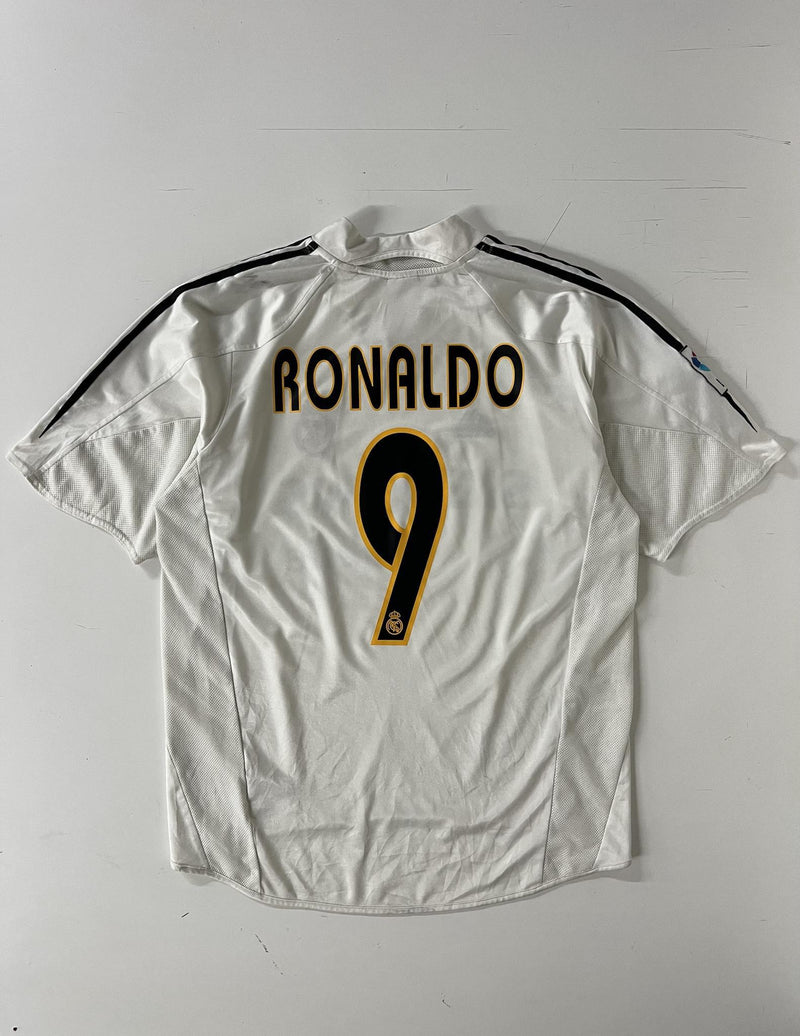 '02 Real Madrid Home Kit - 'Ronaldo #8'