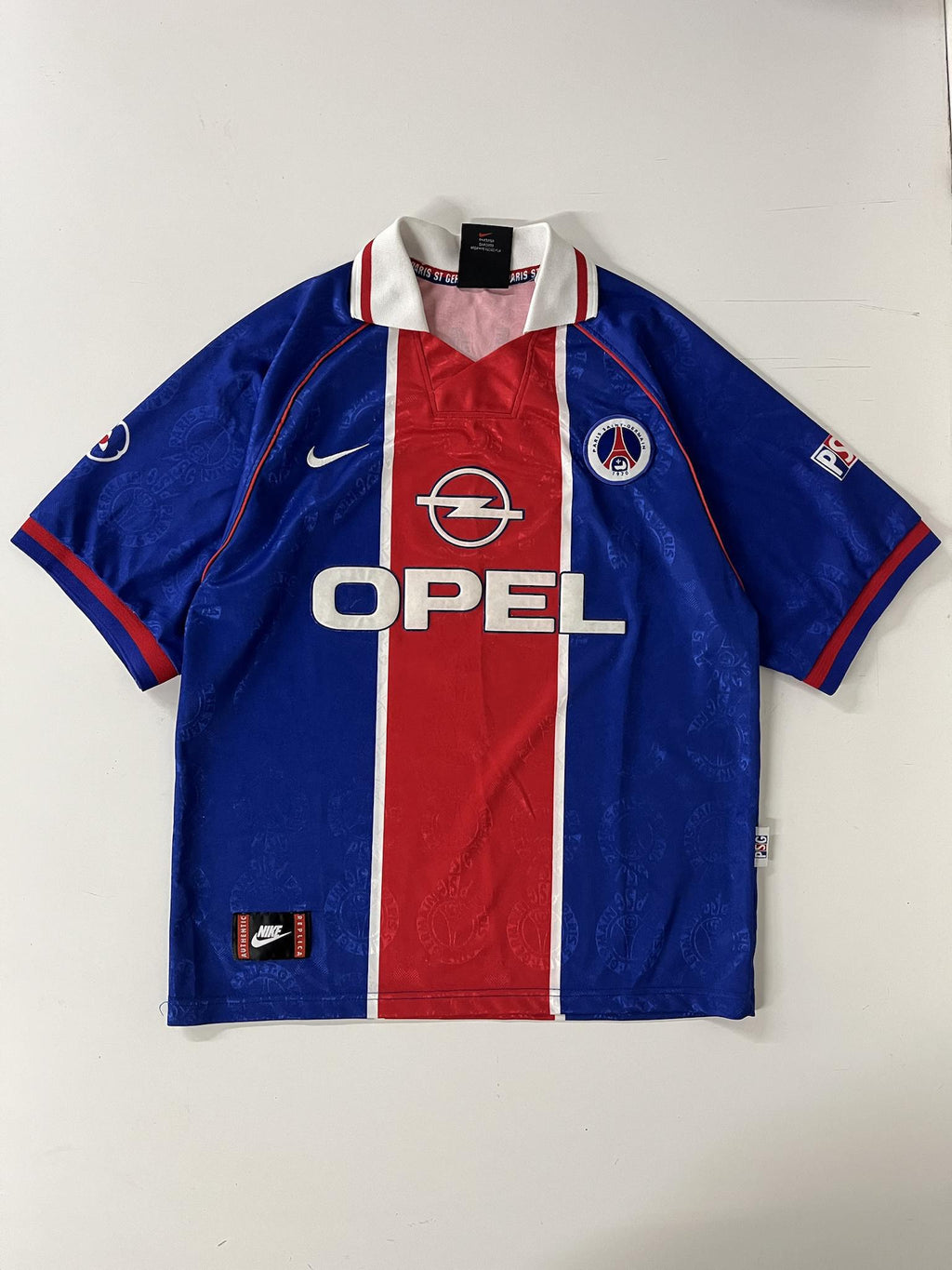 '96-97 PSG Home Kit - 'Leonardo #7'