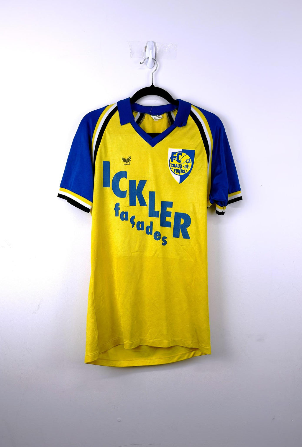 '86 FC Chaux De Fonds Home Kit