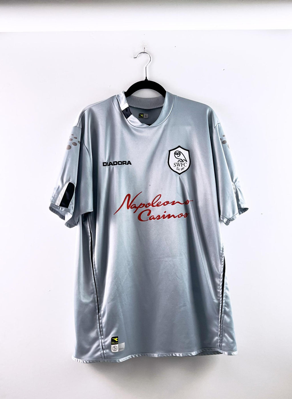 '04 Sheffield Wednesday F.C. Away Kit