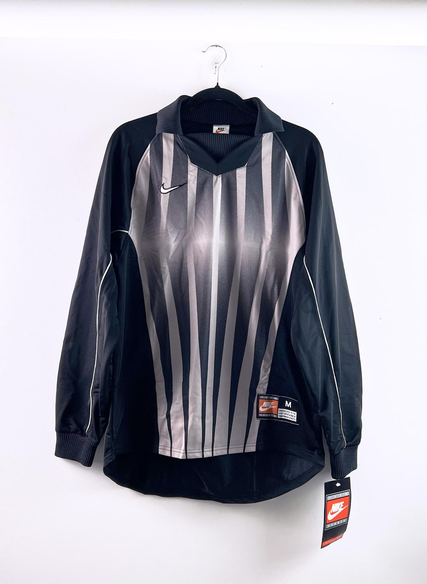 '90s Nikes Goalkeeper Template
