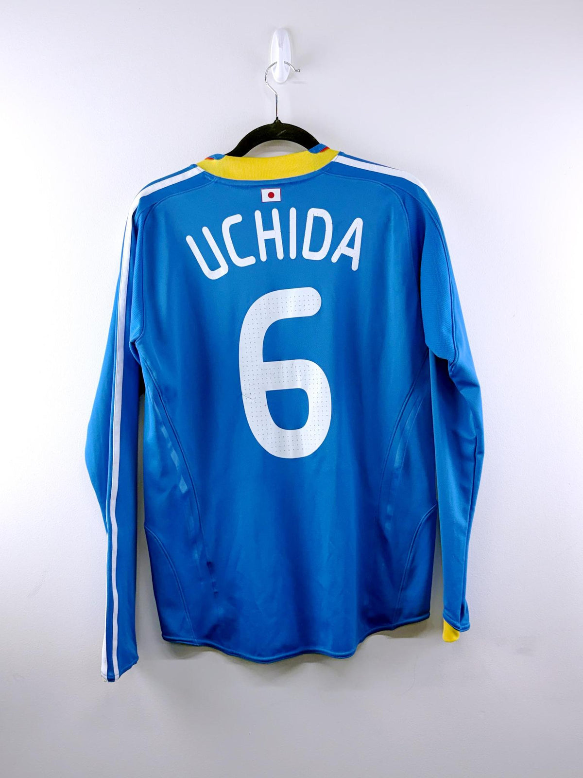 '08 Japan National Football Team Home Kit - 'Uchida #6'