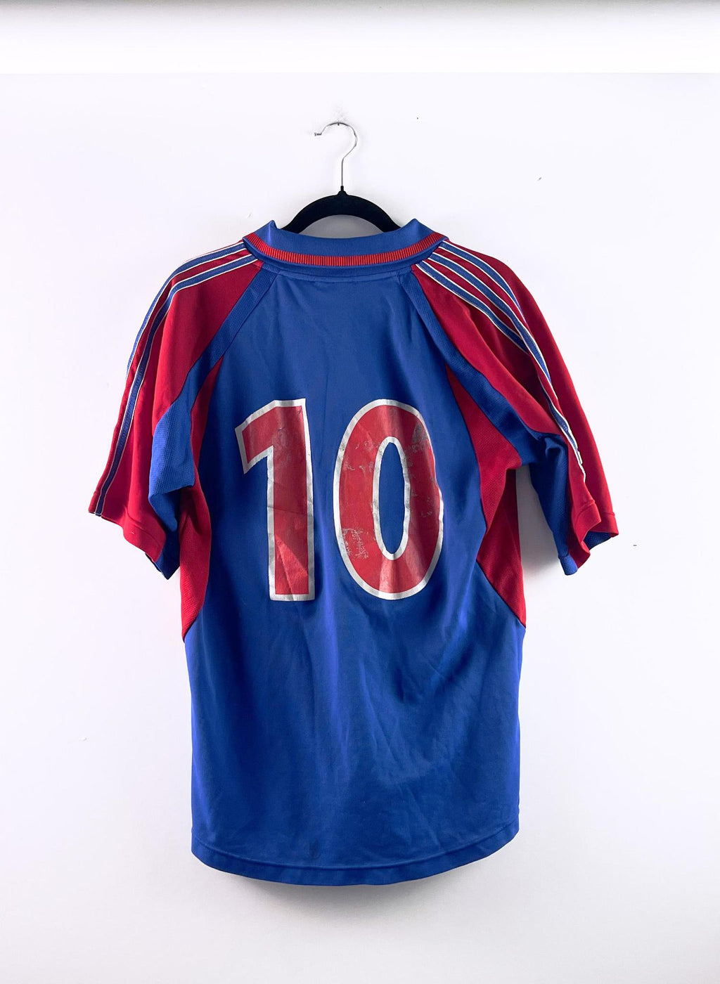 '06 FC Tokyo  Home Kit - '#10'