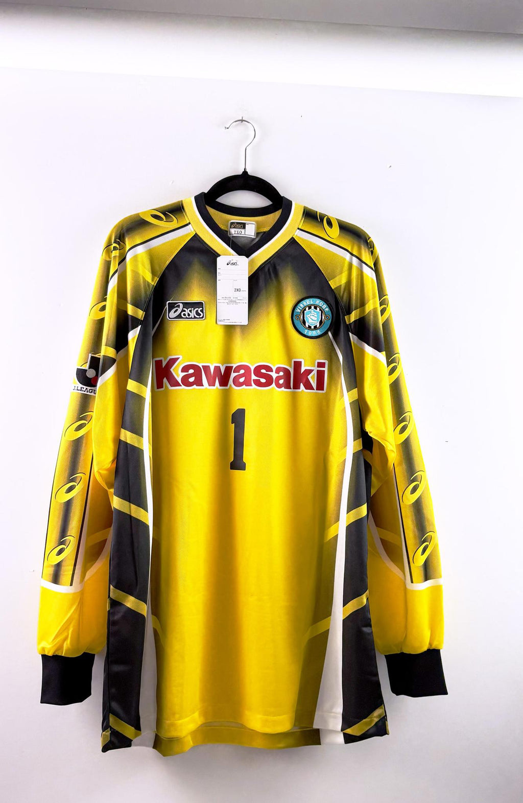 '03 Vissel Kobe Goalkeeper Kit - '#1'