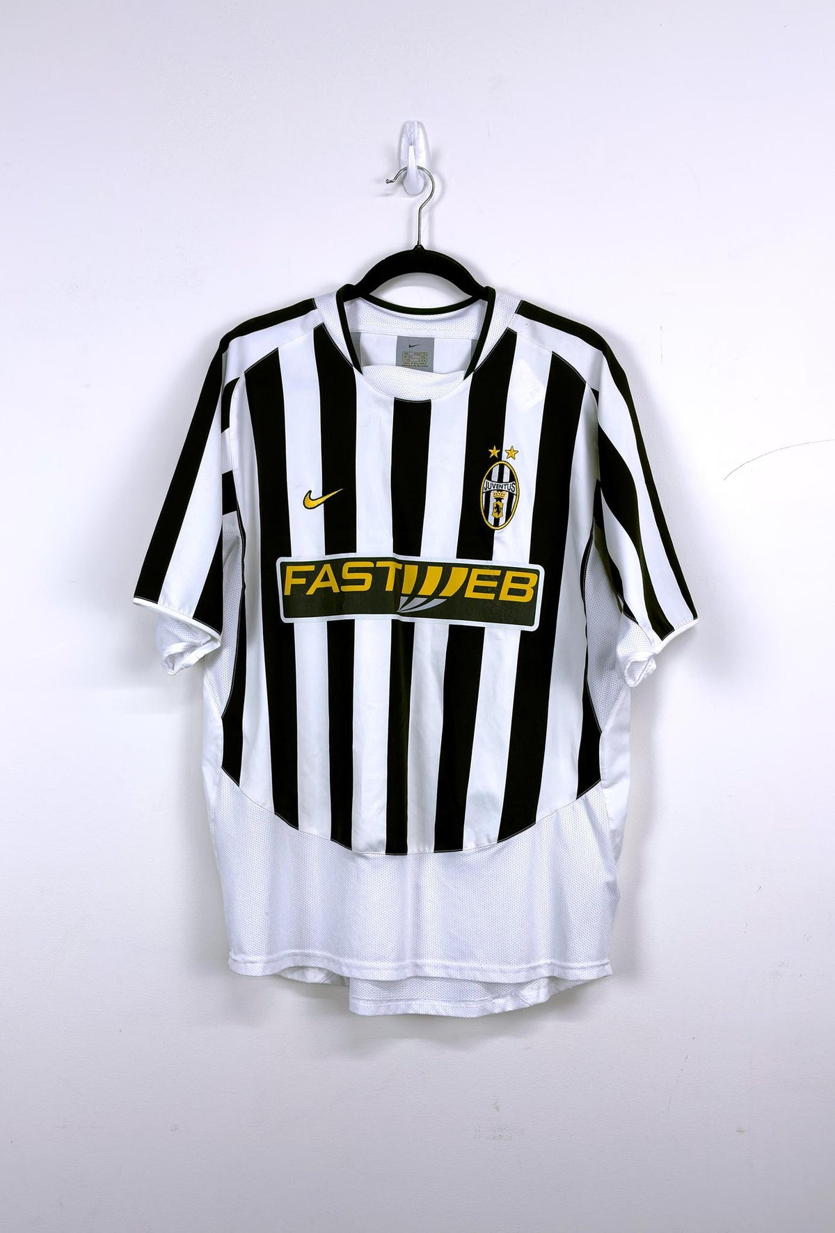 '03-04 Juventus Home Kit