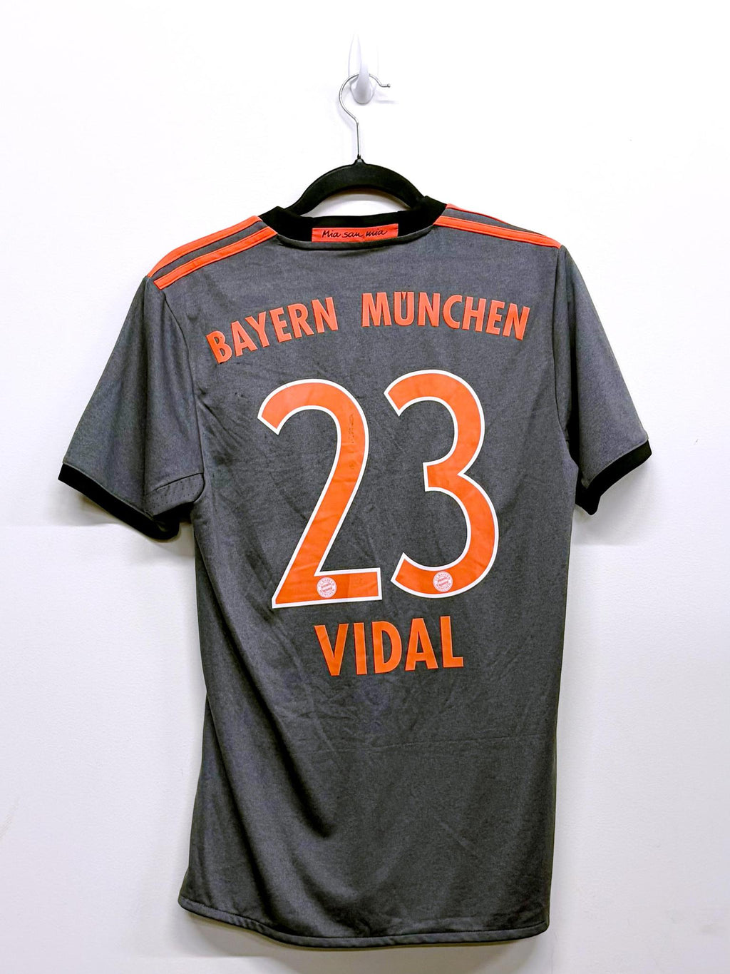 '16 Bayern Munich Third Kit - Vidal #23'