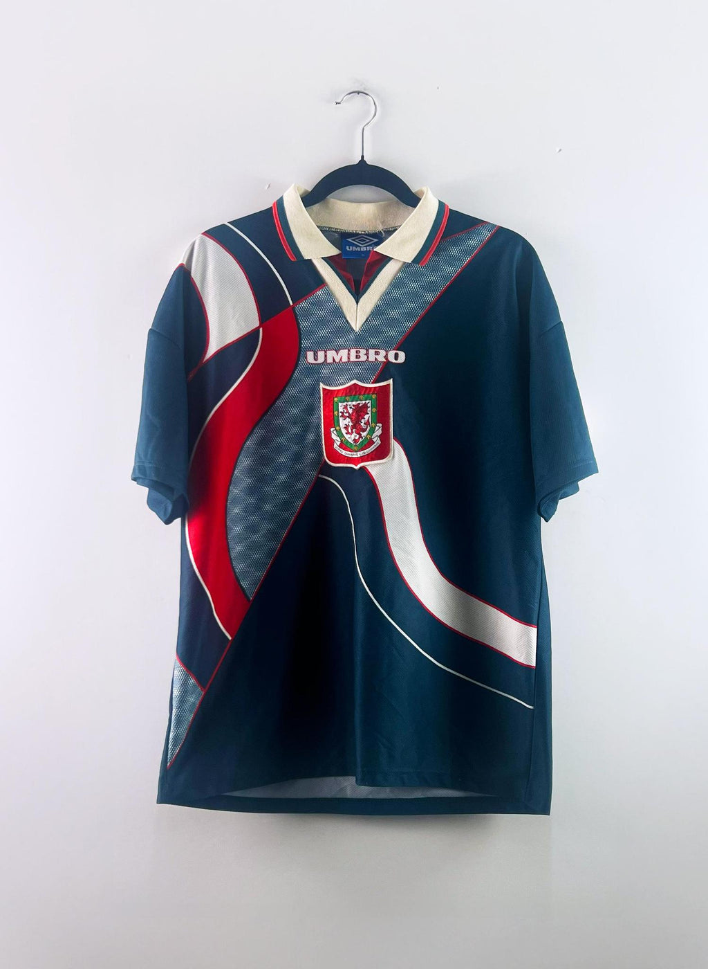 '95-96 Wales National Football Team Away Kit