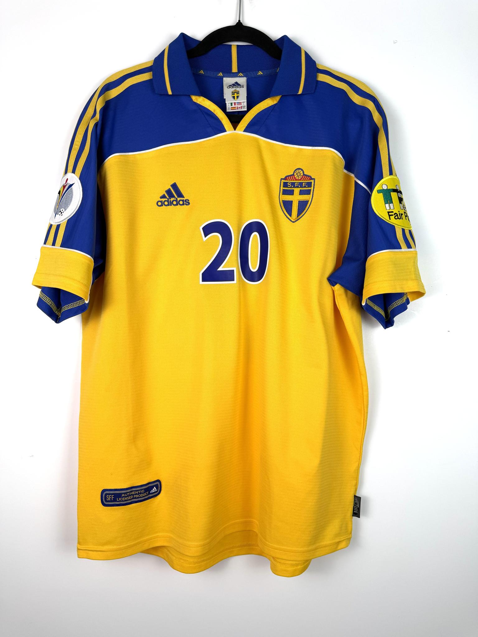 '00 Sweden Home Kit - 'Larsson #20'