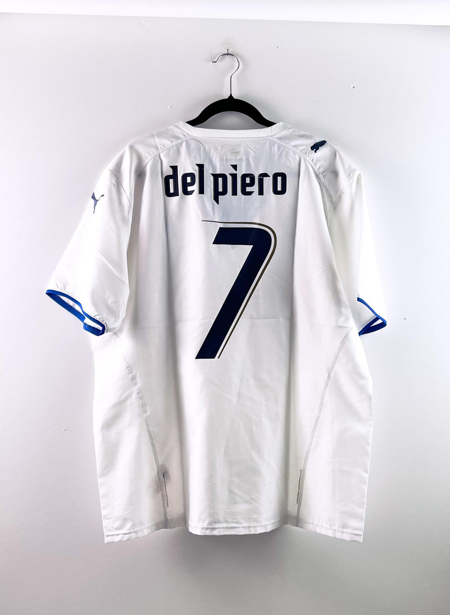 '06 Italy National Football Team Away Kit - 'Del Piero #7'