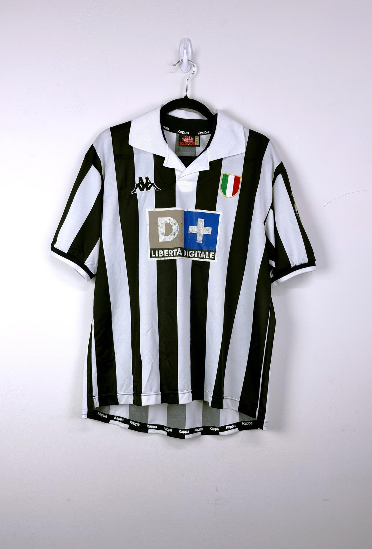 '98 Juventus Home Kit