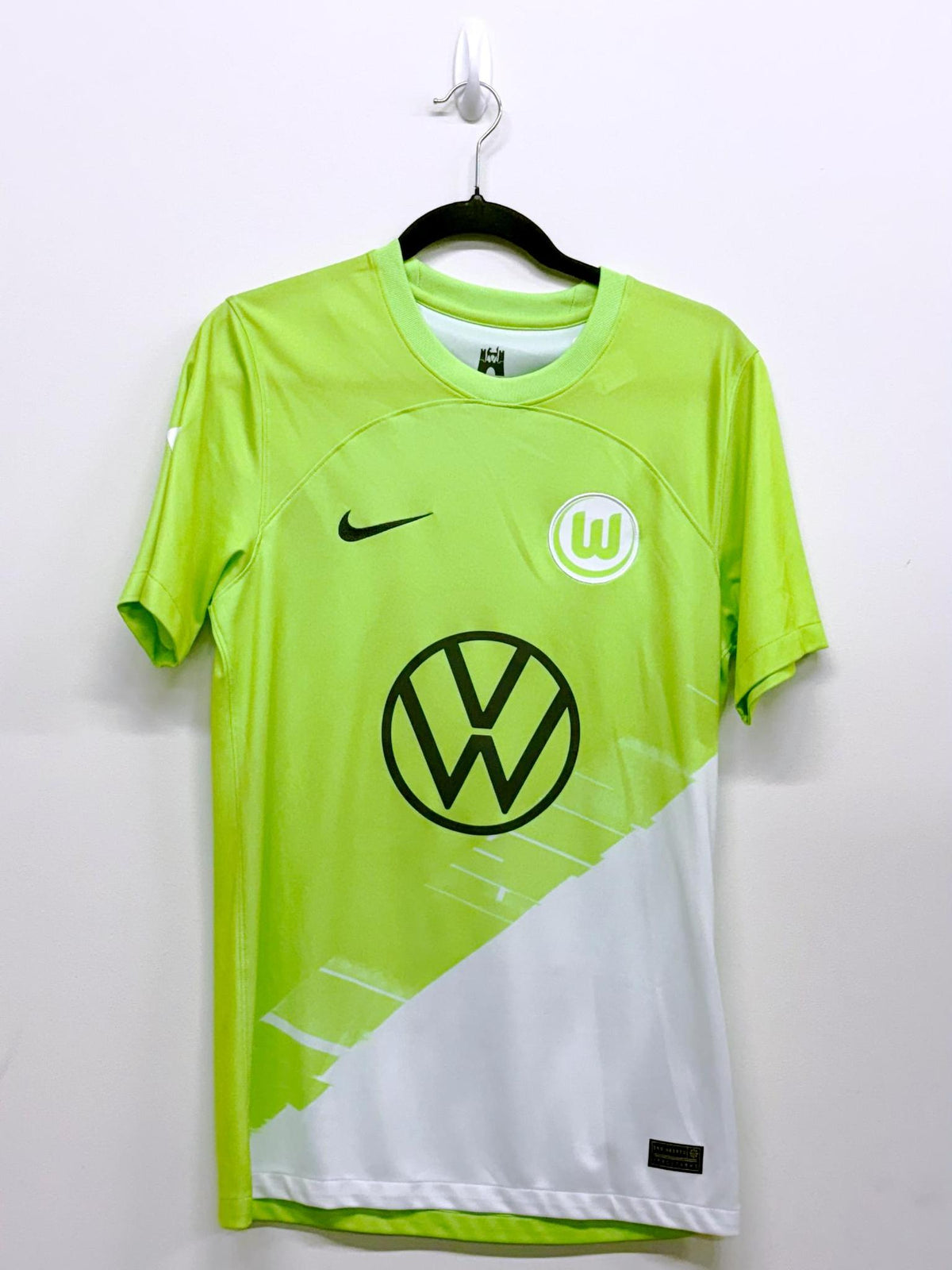 '23 VfL Wolfsburg Goalkeeper Kit - 'Waldschmidt #7'