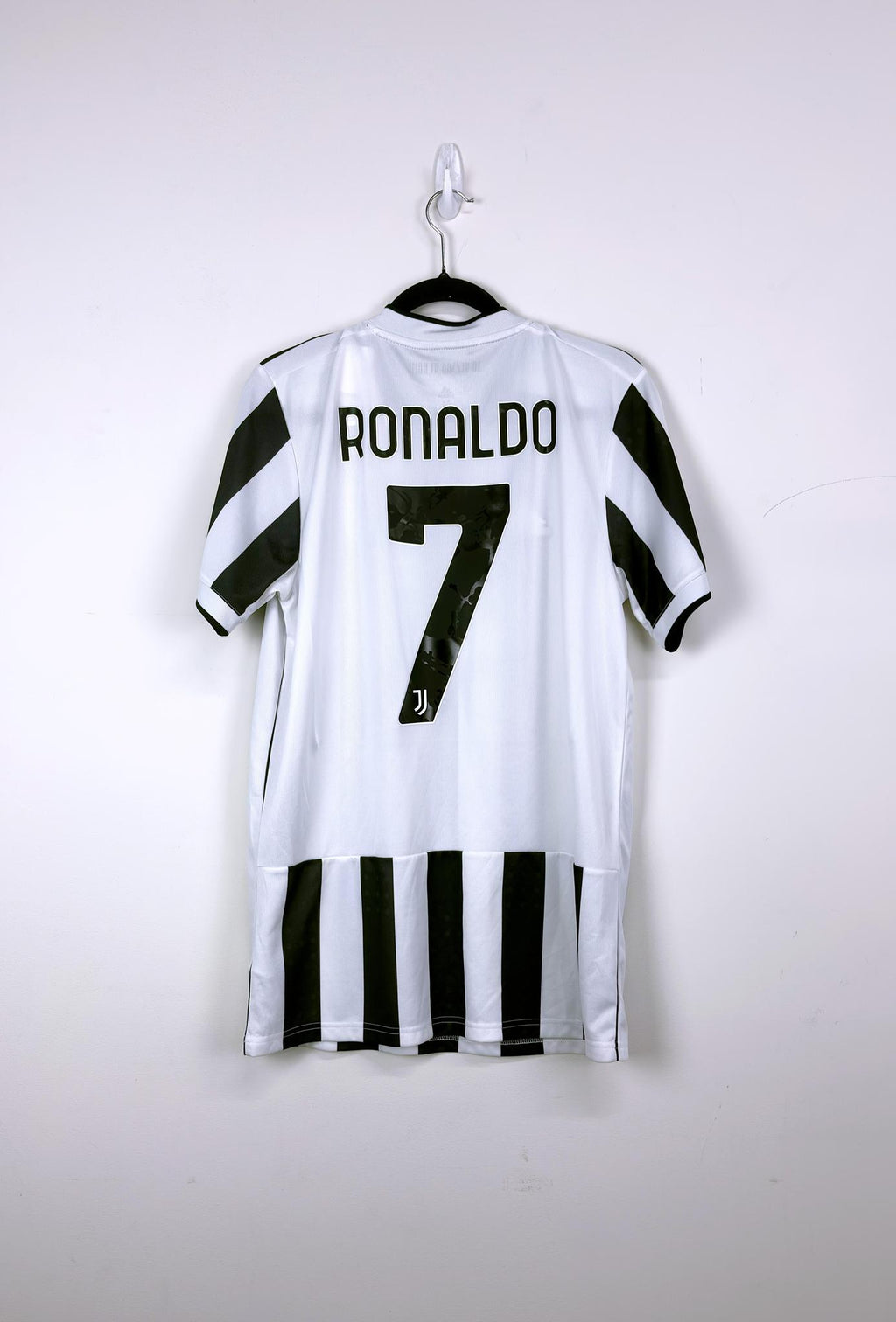 '21 Juventus Home Kit - 'Ronaldo #7'